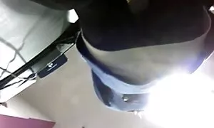 Upskirt, afunumu kɛs ...